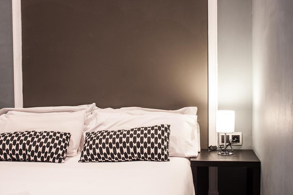 Hostal Boutique Khronos Barcelona Exterior photo